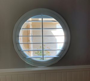 Specialty Shape Wood Circle Window